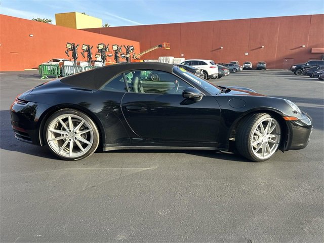 Used 2022 Porsche 911 Carrera 4 image 3