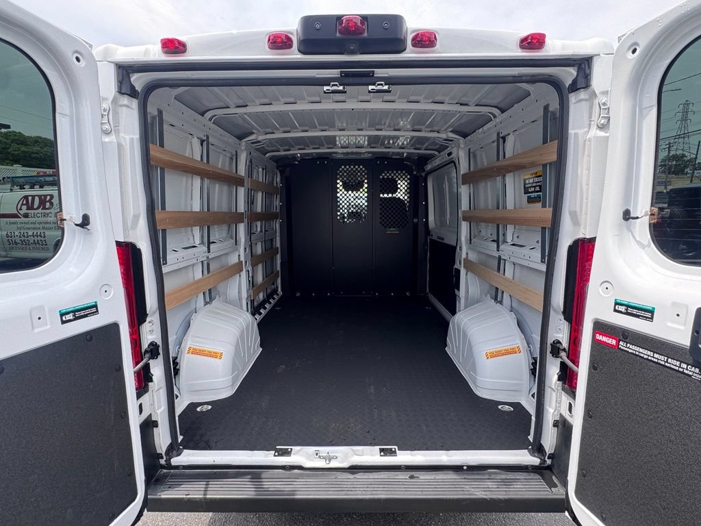 Used 2025 RAM ProMaster 2500 w/ U-Haul Equipment Group FWD image 7