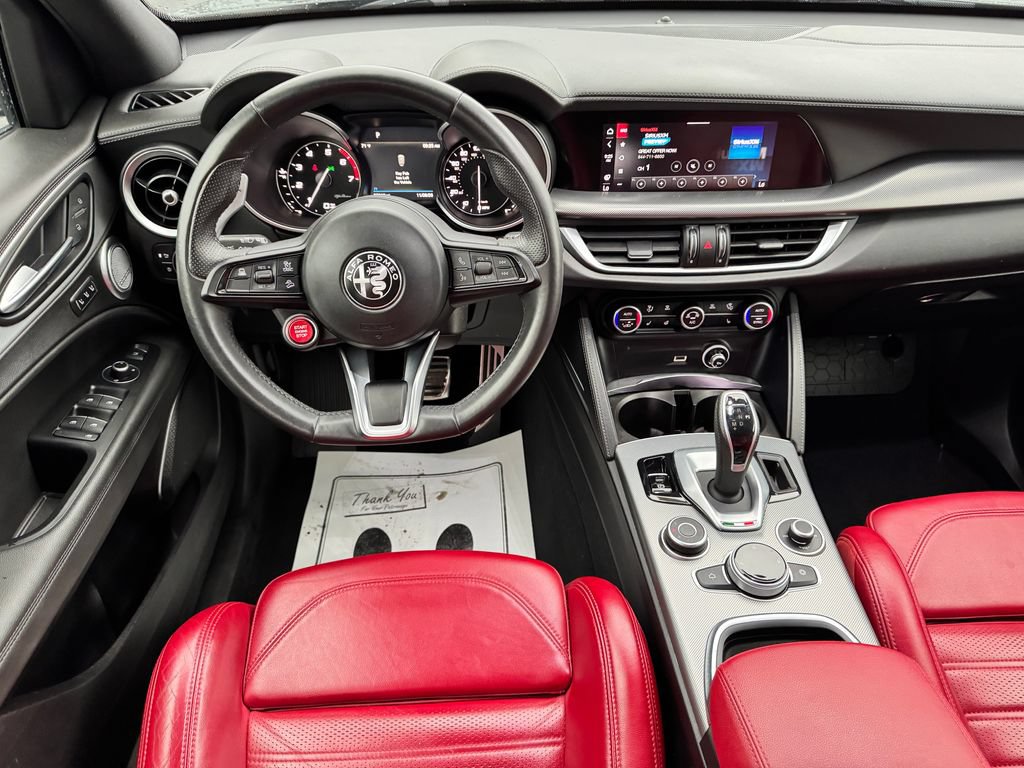 Used 2023 Alfa Romeo Stelvio Veloce AWD/4WD image 20