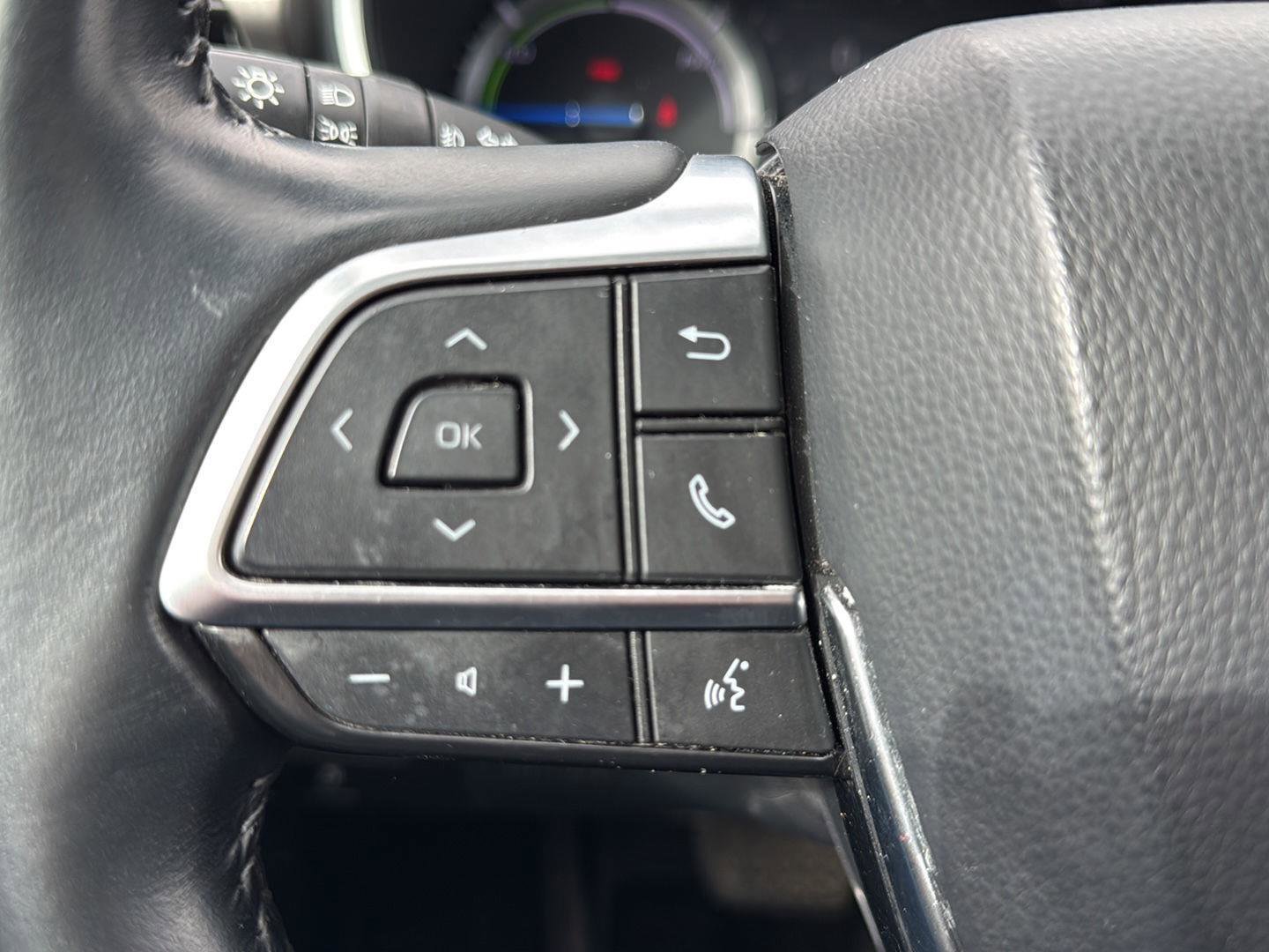 Used 2021 Toyota Highlander XLE image 11