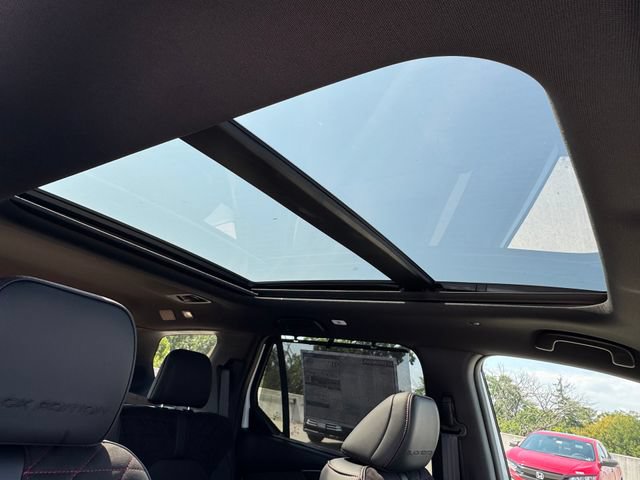 New 2026 Honda Pilot Black Edition image 8