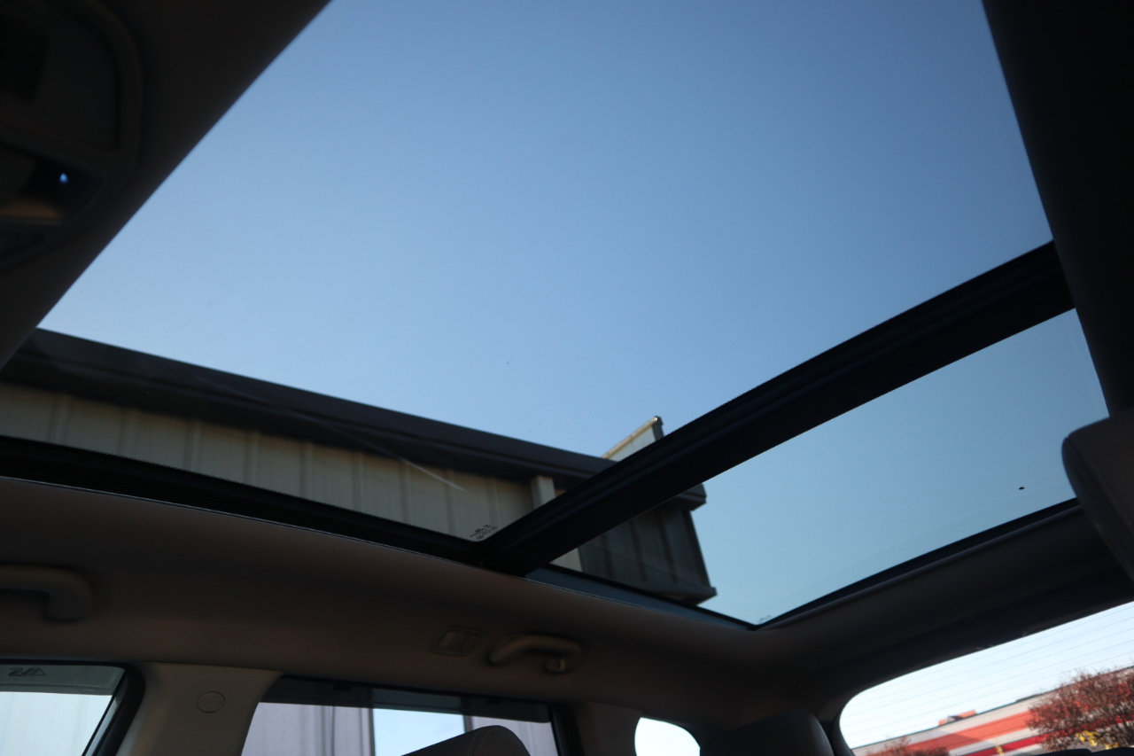 Used 2017 Hyundai Santa Fe AWD w/ SE Ultimate Tech Package 03 image 99