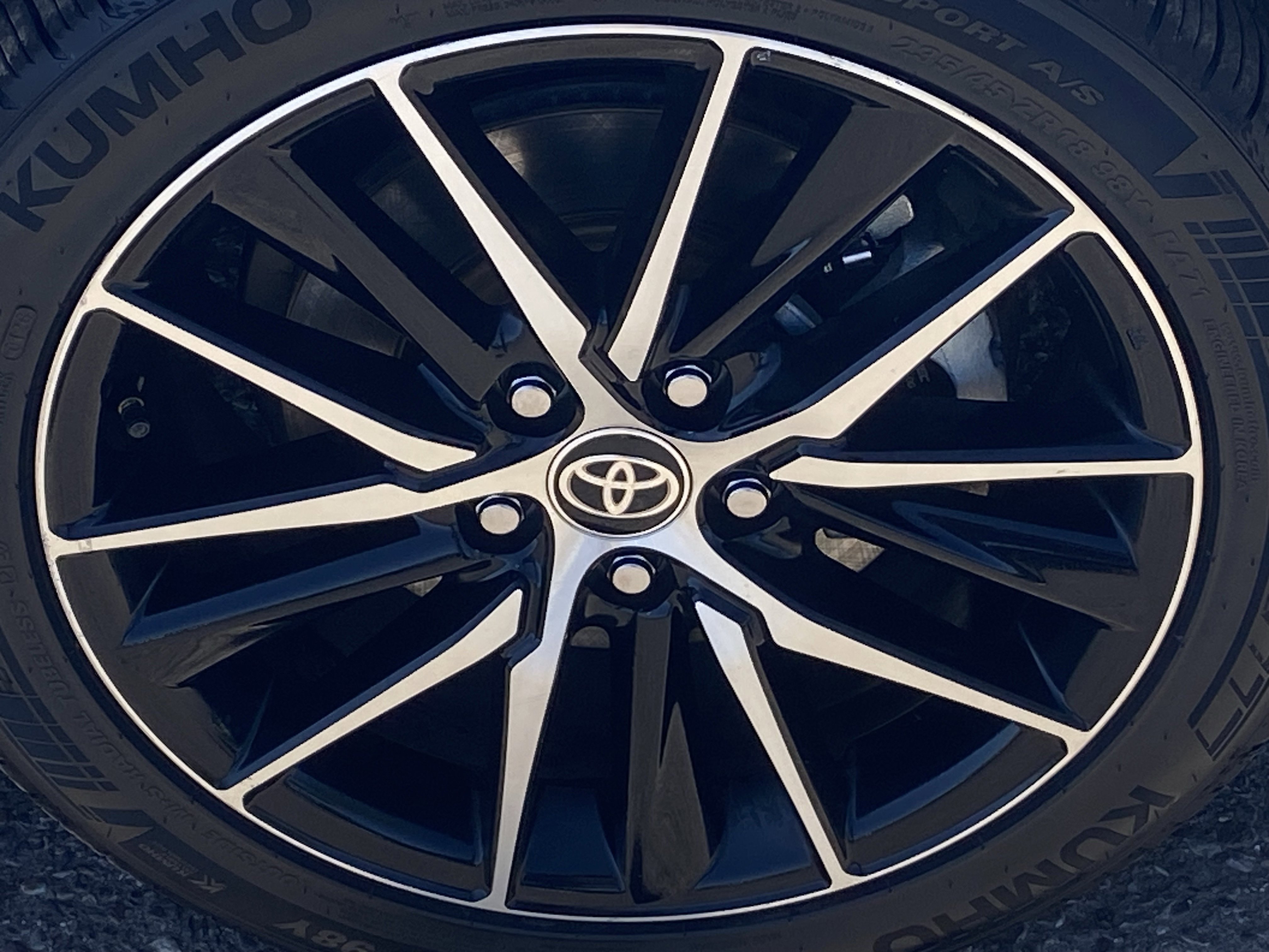 Used 2023 Toyota Camry SE FWD image 8