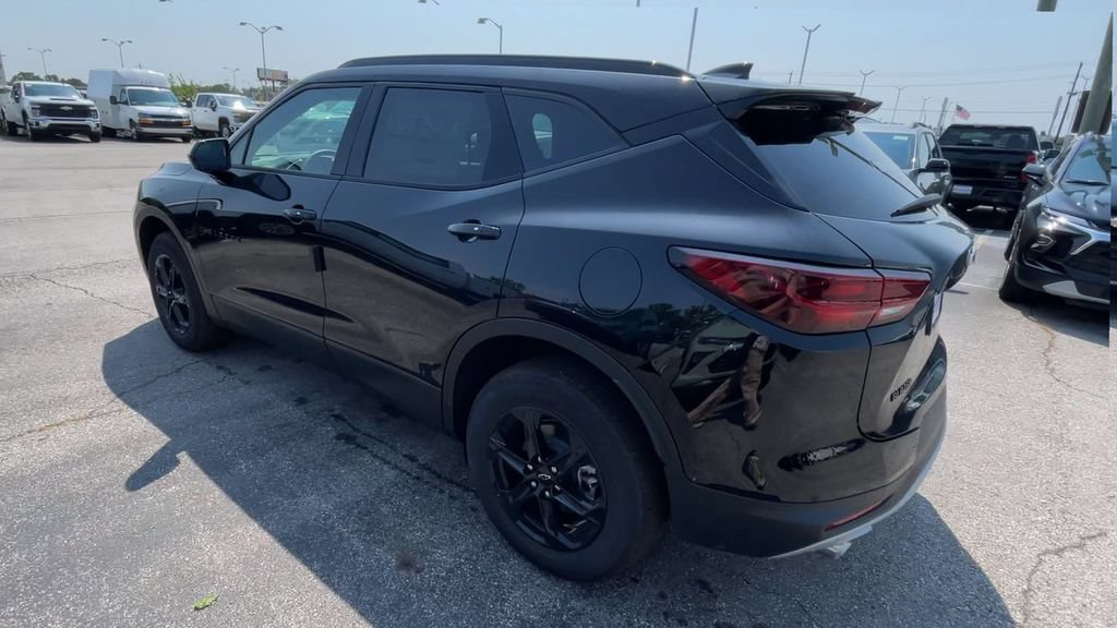 New 2026 Chevrolet Blazer LT w/ Convenience Package FWD image 8