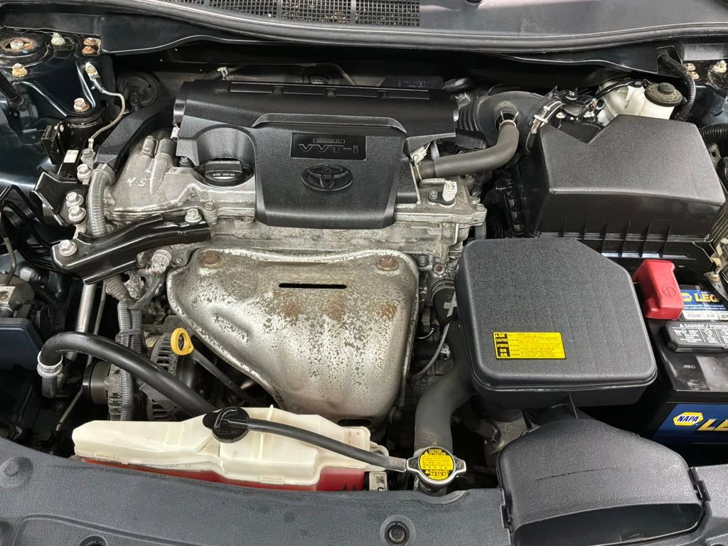 Used 2014 Toyota Camry SE image 32