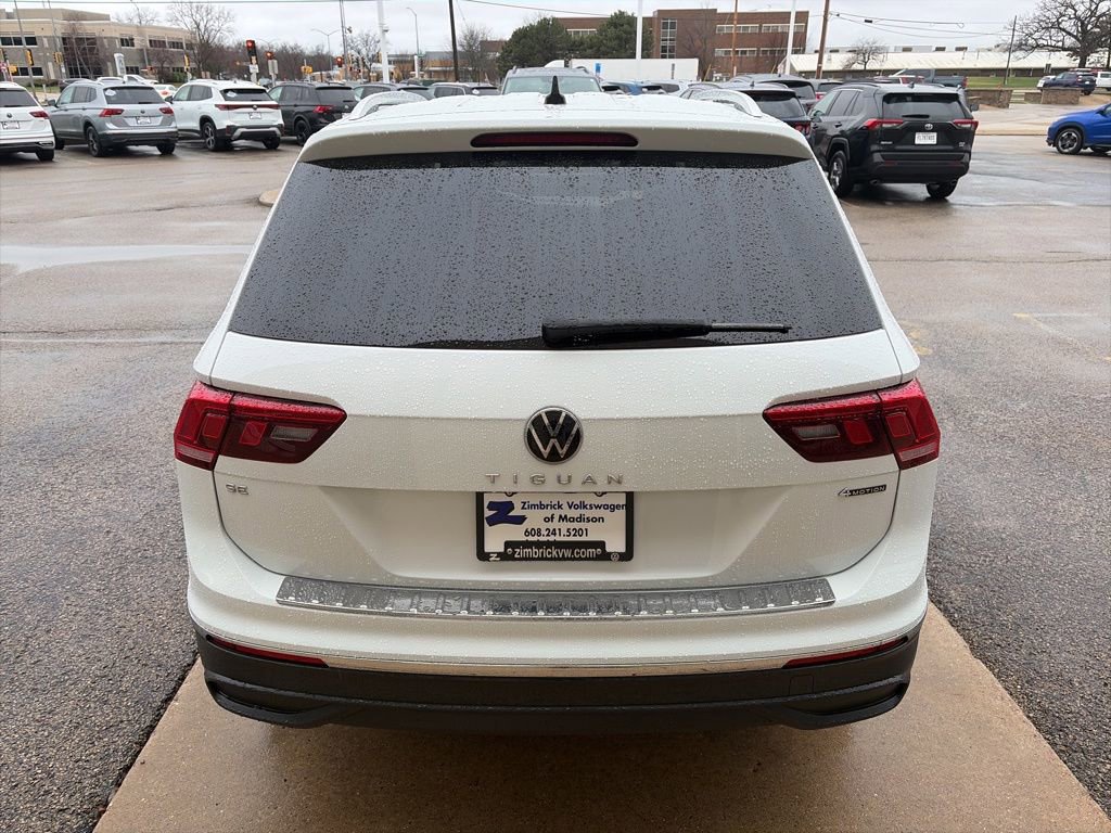 Used 2022 Volkswagen Tiguan SE image 6