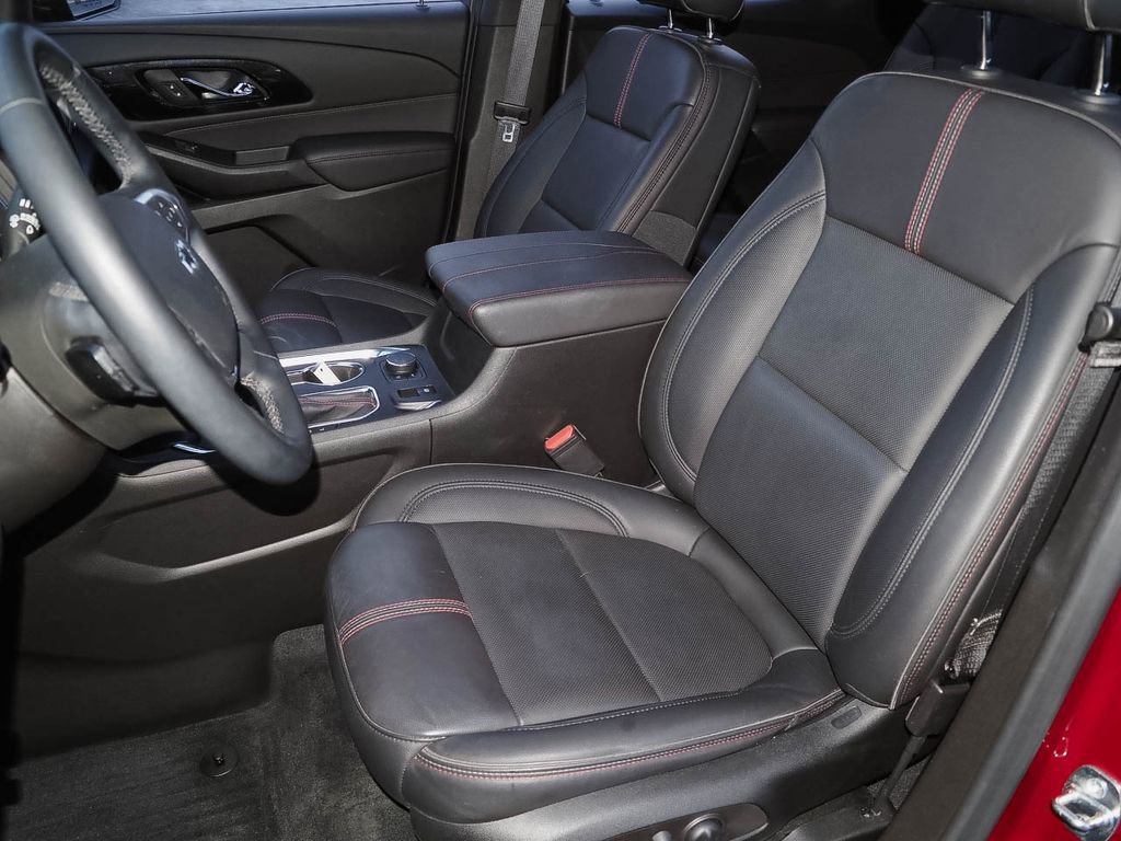 Used 2023 Chevrolet Traverse RS image 24