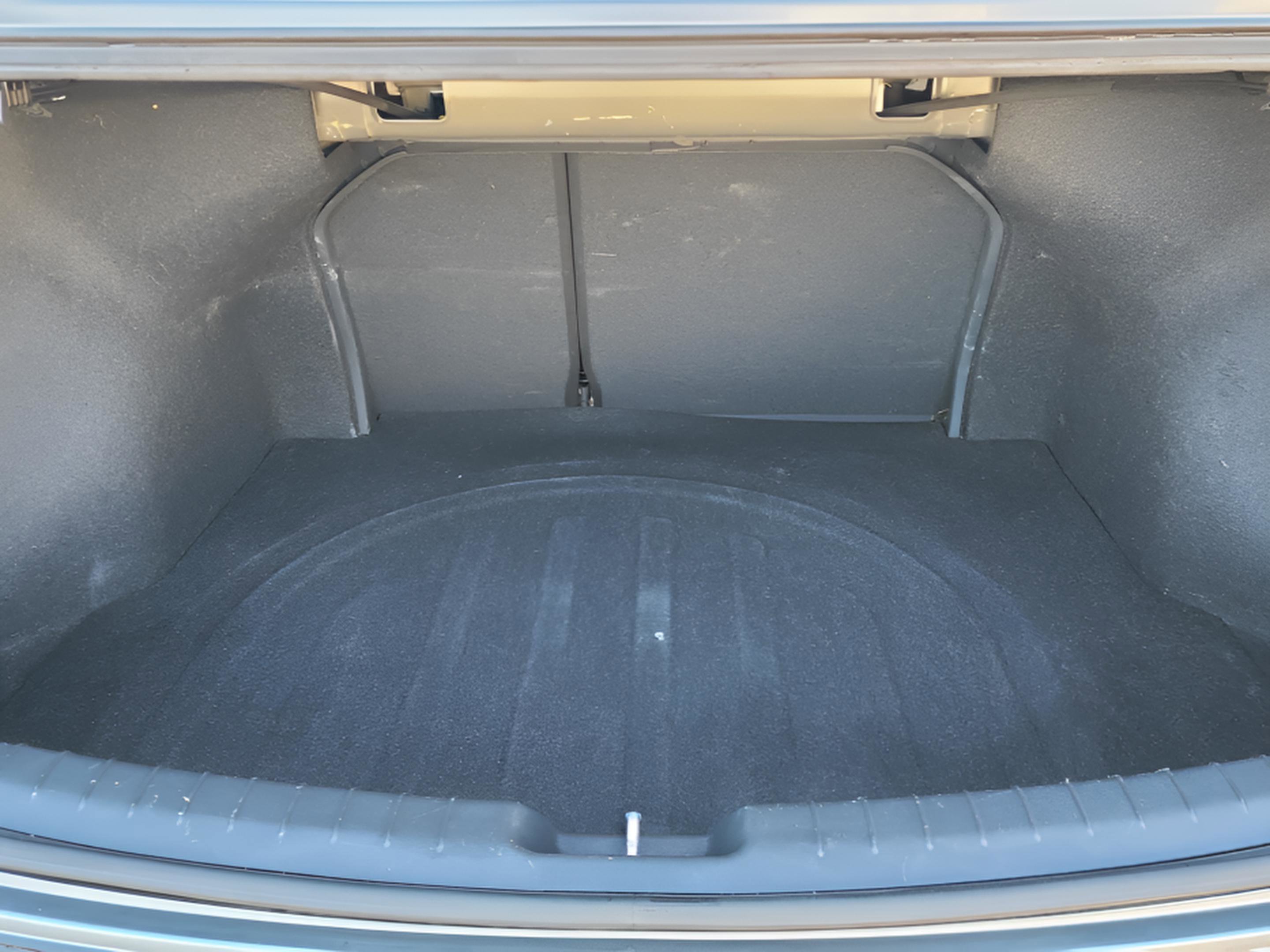 Used 2017 Hyundai Elantra SE image 29