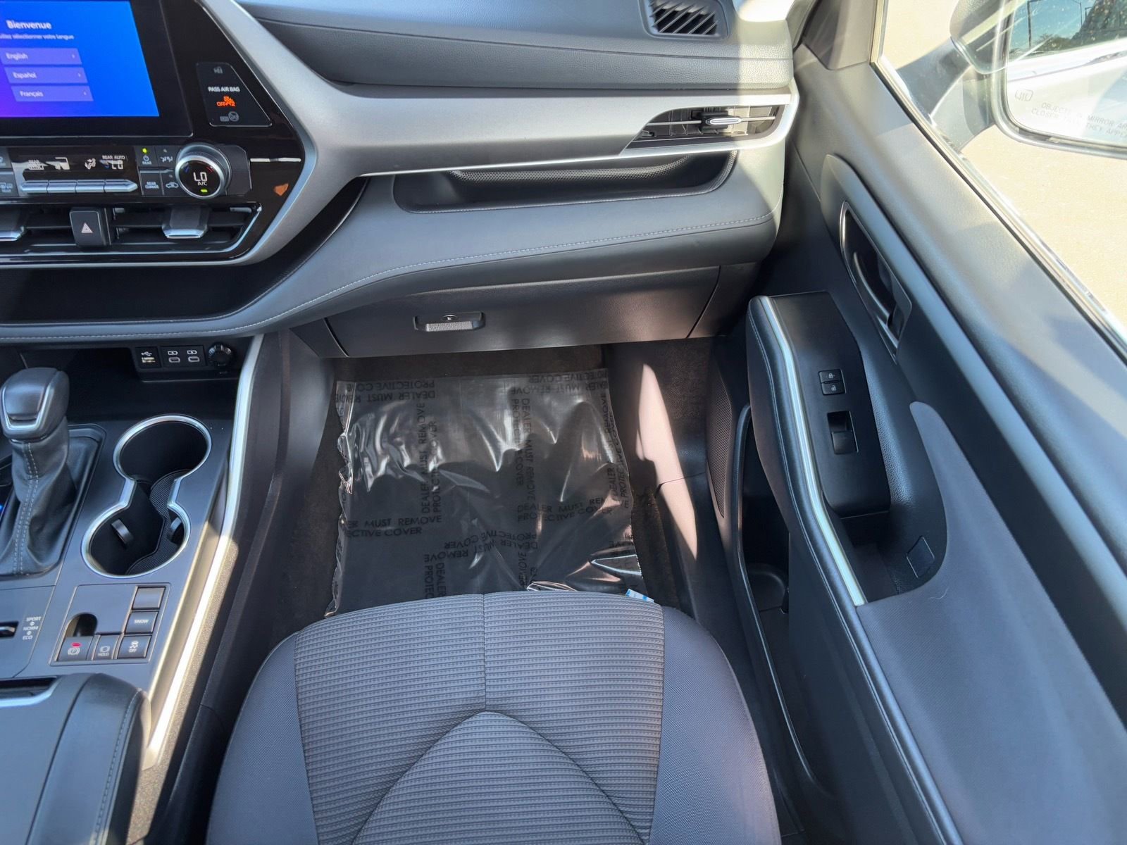 Certified 2025 Toyota Highlander LE image 19