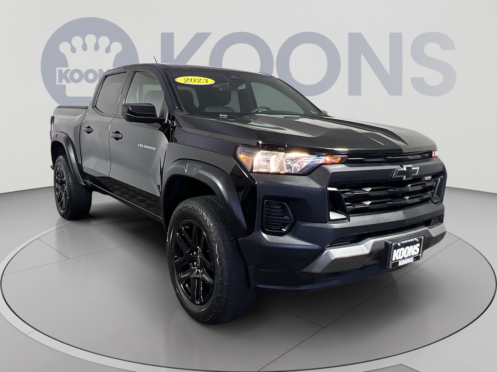 Used 2023 Chevrolet Colorado Trail Boss w/ Technology Package AWD/4WD image 2