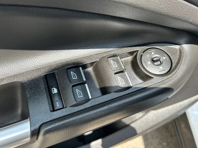 Used 2017 Ford Escape SE w/ Equipment Group 201A AWD/4WD image 10