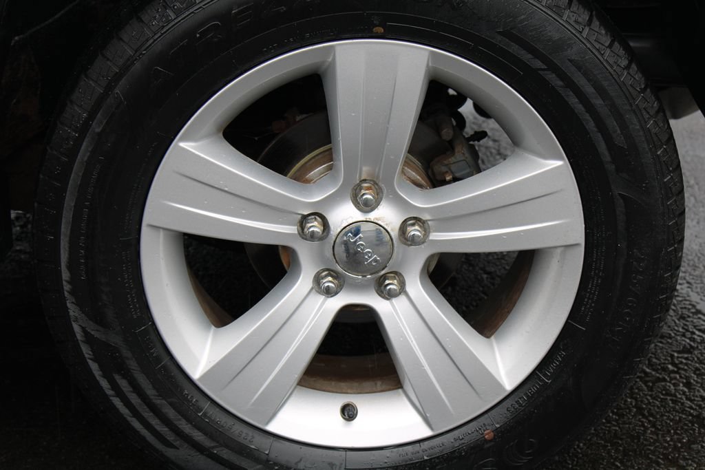 Used 2014 Jeep Compass Sport AWD/4WD image 27