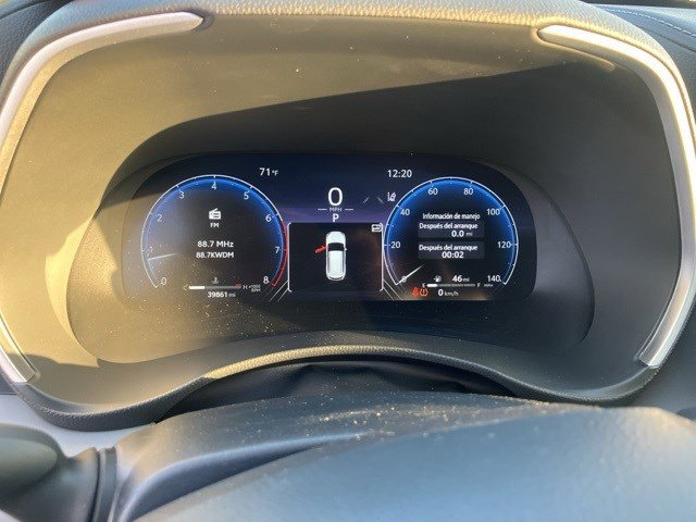 Used 2023 Toyota Highlander Limited image 16