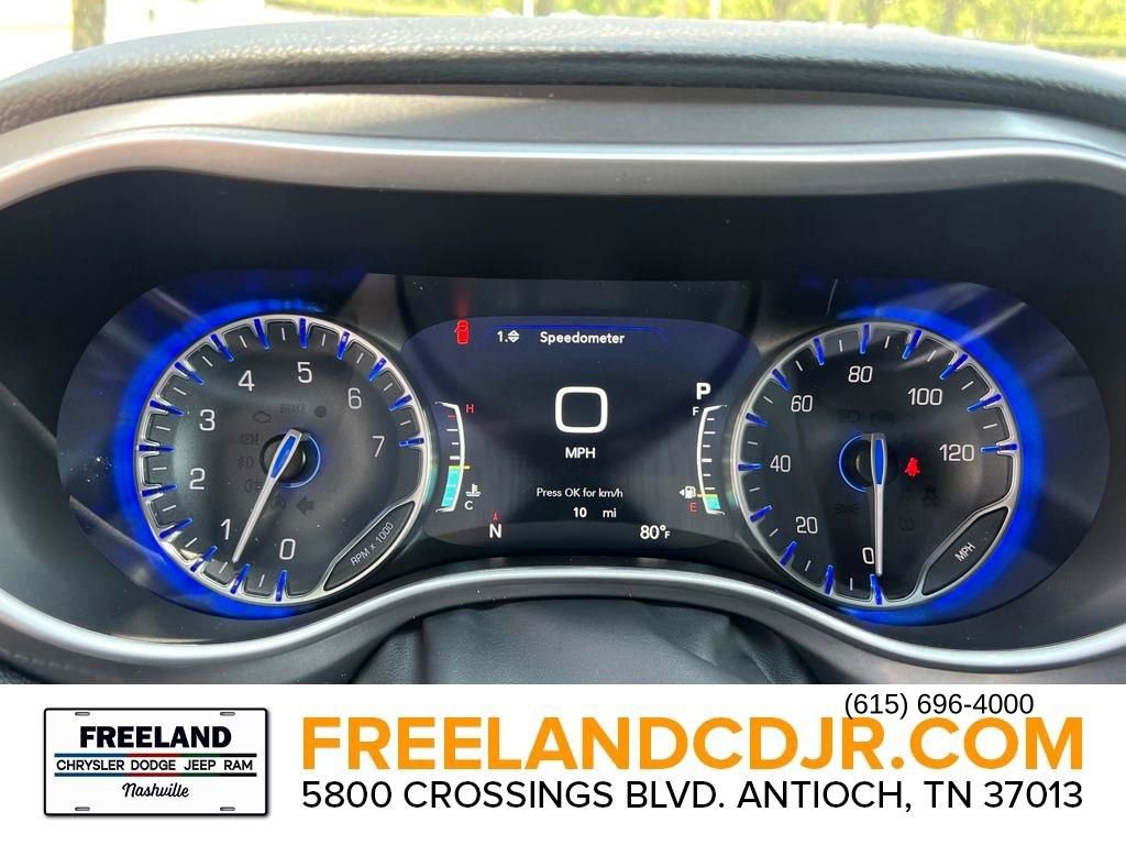 New 2025 Chrysler Pacifica Select image 12