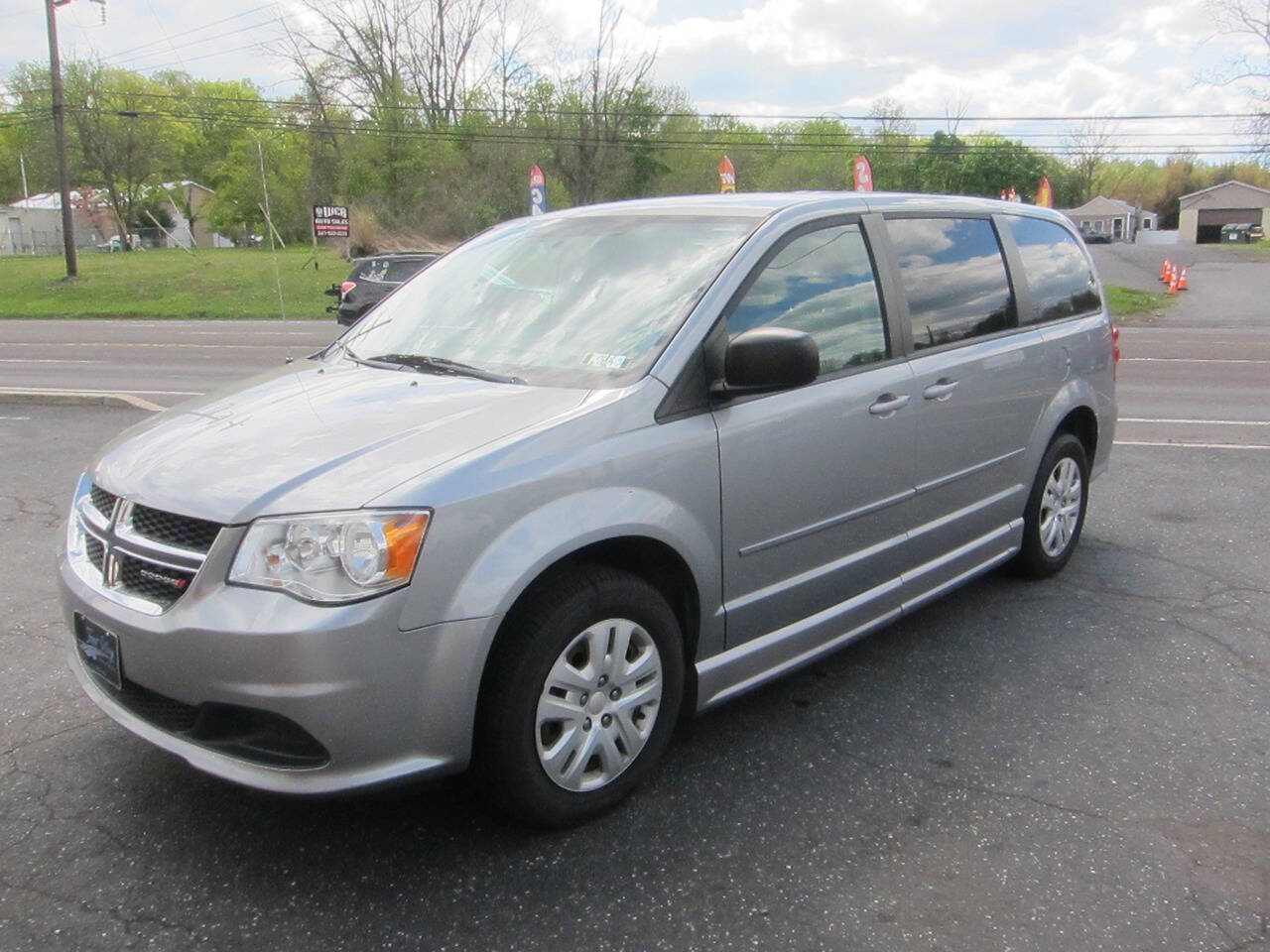 Used 2015 Dodge Grand Caravan SE w/ Quick Order Package 29E SE FWD image 5