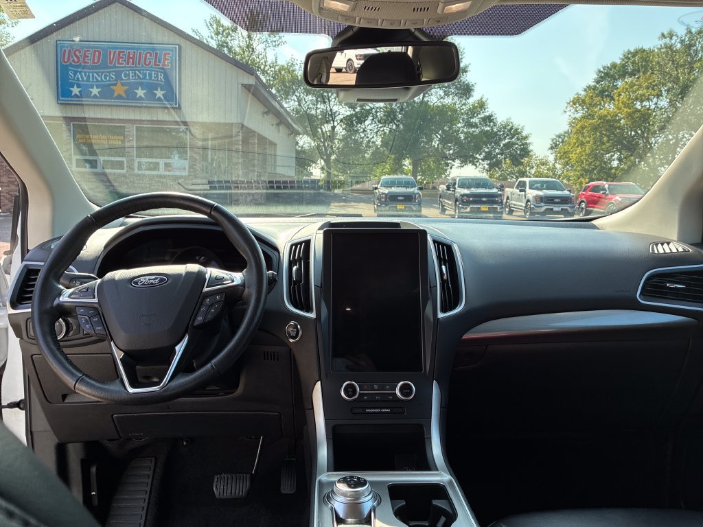 Used 2024 Ford Edge SEL AWD/4WD image 12