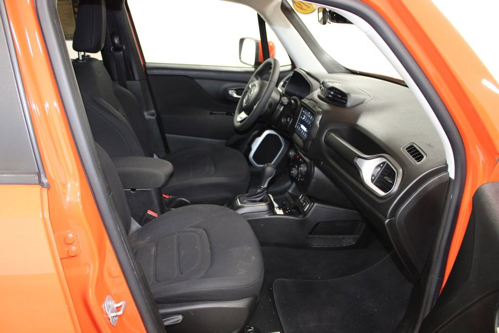 Used 2019 Jeep Renegade Latitude image 25