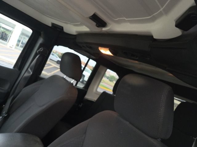 Used 2015 Jeep Wrangler Unlimited Sport w/ Quick Order Package 24S AWD/4WD image 39