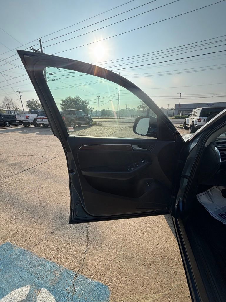 Used 2016 Audi Q5 2.0T Premium w/ Audi MMI Navigation Plus image 9