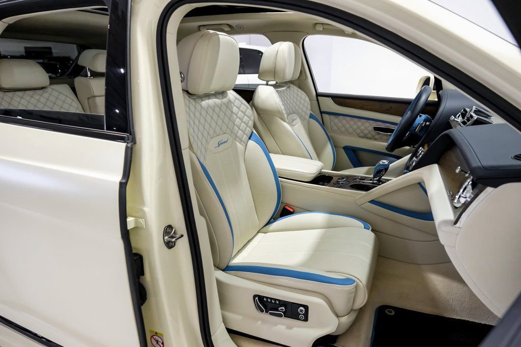 Used 2023 Bentley Bentayga Speed image 34