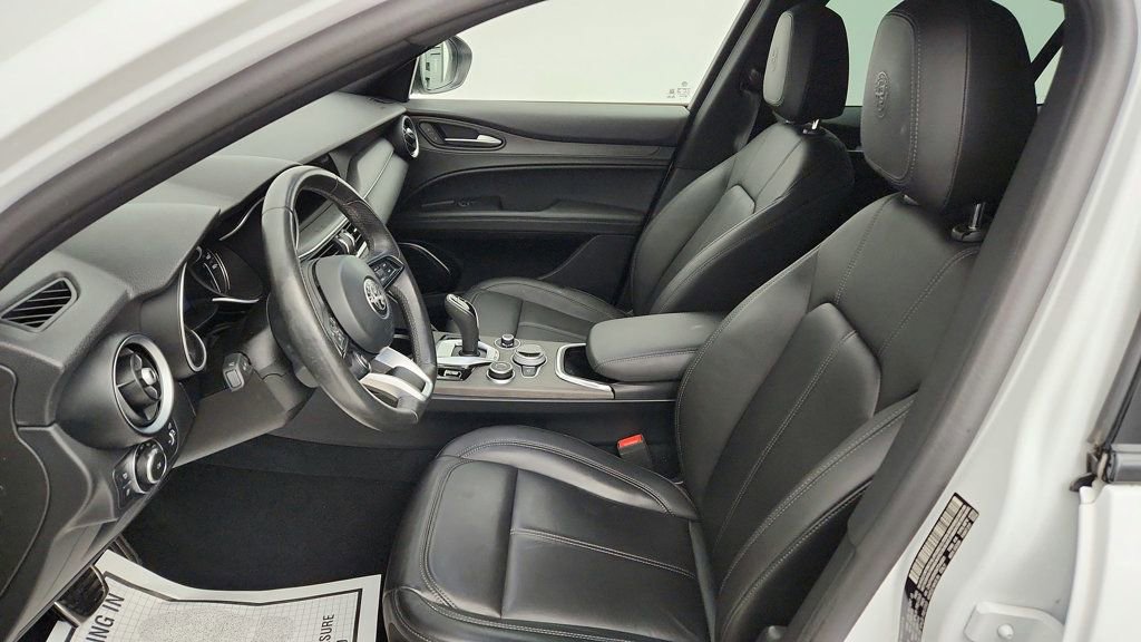 Used 2022 Alfa Romeo Stelvio Ti image 22