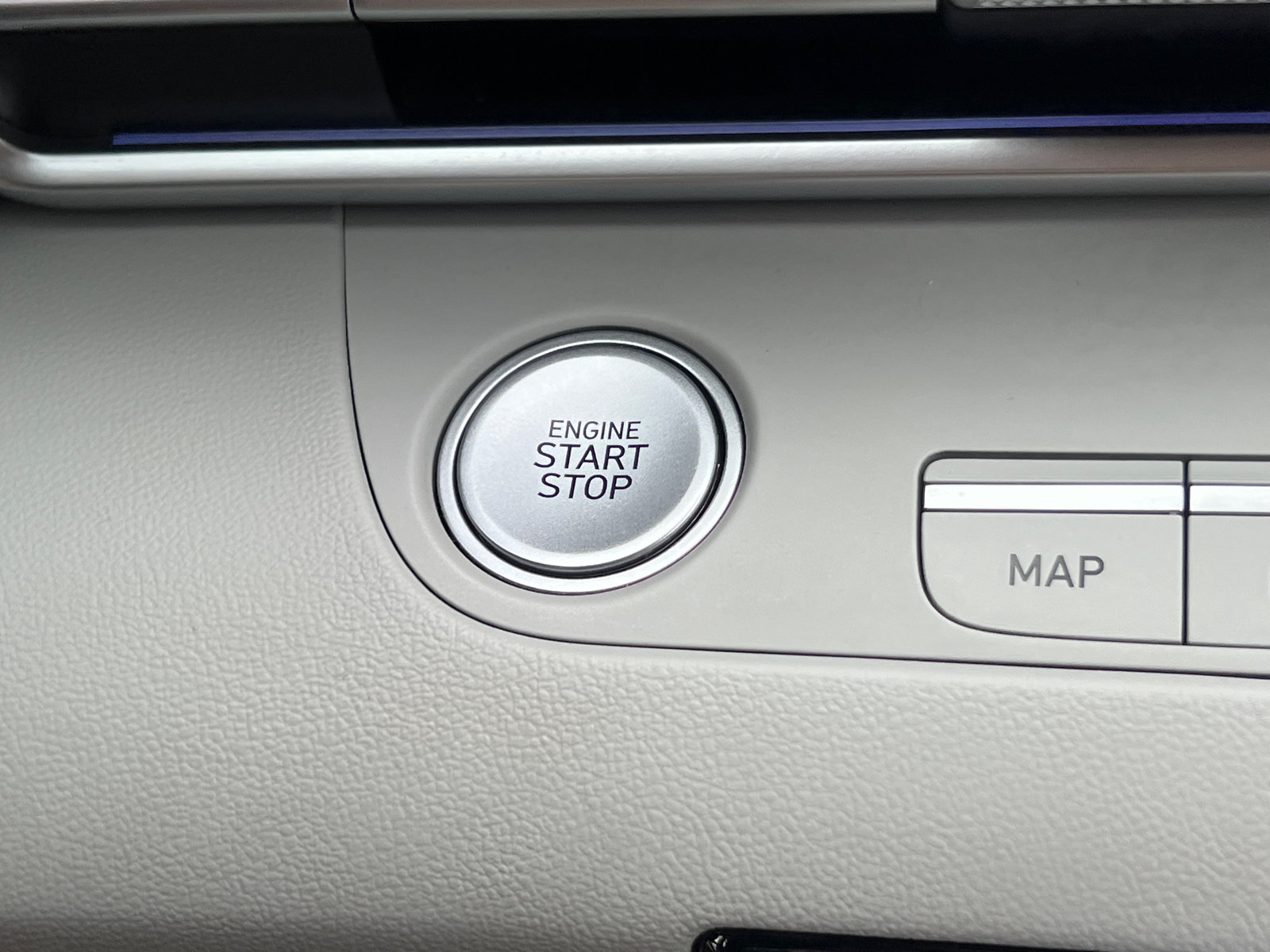Certified 2023 Hyundai Elantra Limited FWD image 31