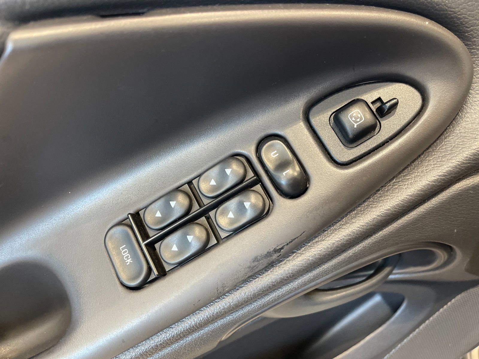 Used 2001 Ford Mustang Cobra RWD image 13