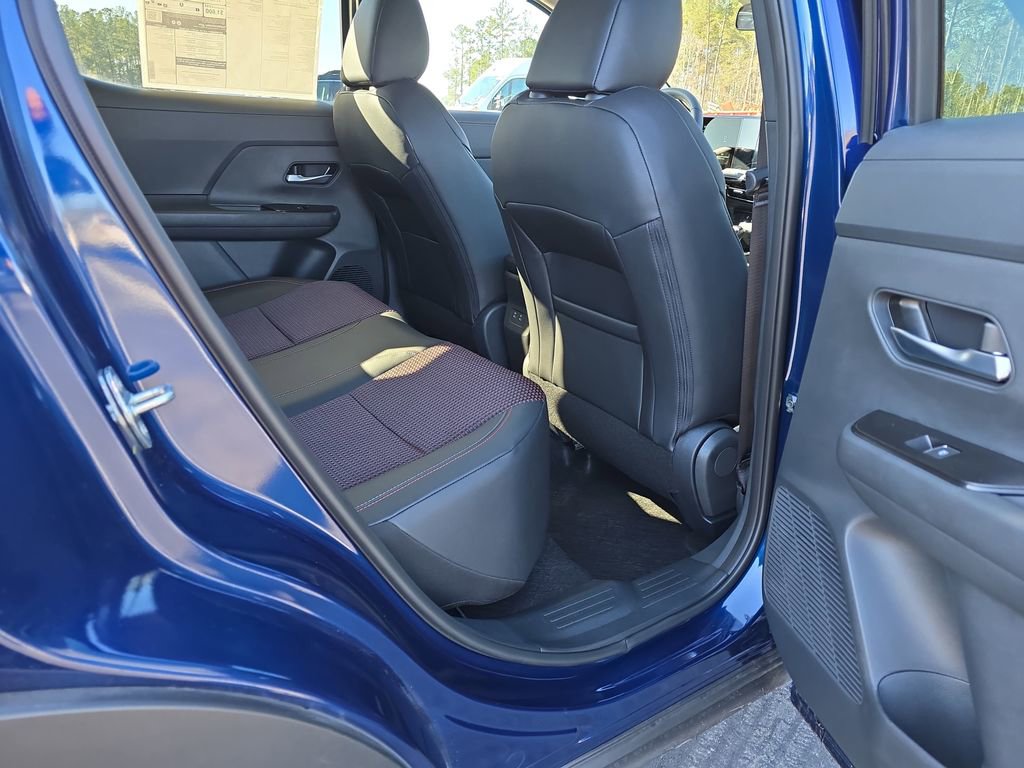 New 2026 Nissan Kicks SR FWD image 15