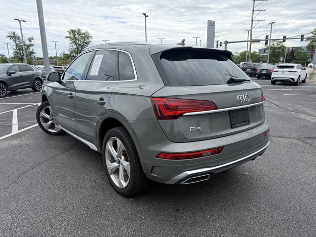 Used 2023 Audi Q5 2.0T Premium Plus w/ Premium Plus Package AWD/4WD image 3