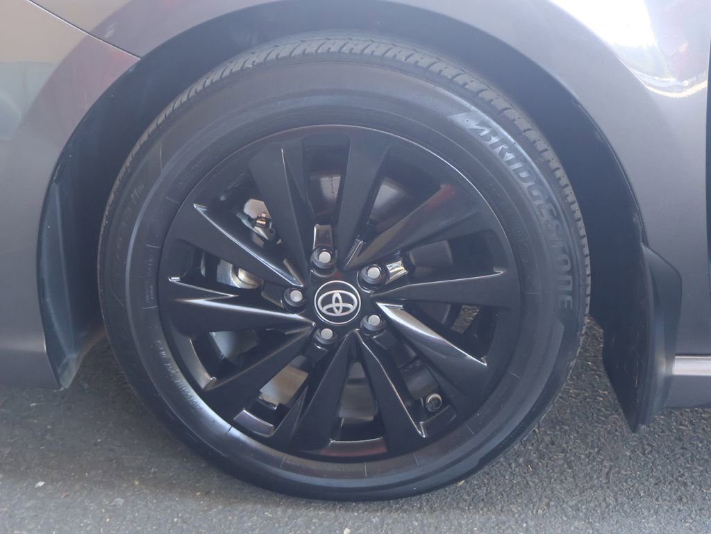 Used 2024 Toyota Camry SE FWD image 35