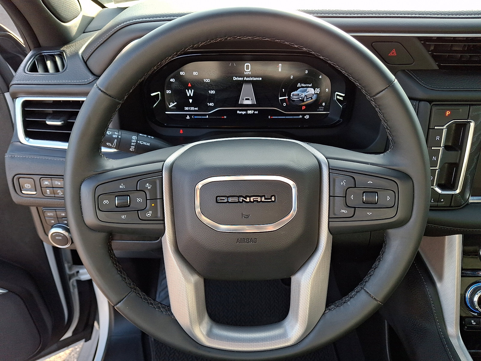 Used 2023 GMC Yukon XL Denali AWD/4WD image 22