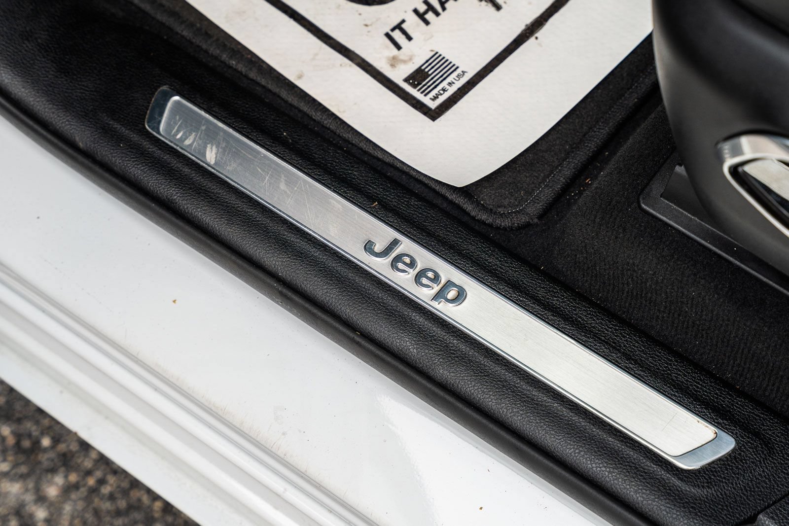 Used 2022 Jeep Grand Cherokee Overland w/ Luxury Tech Group IV AWD/4WD image 26