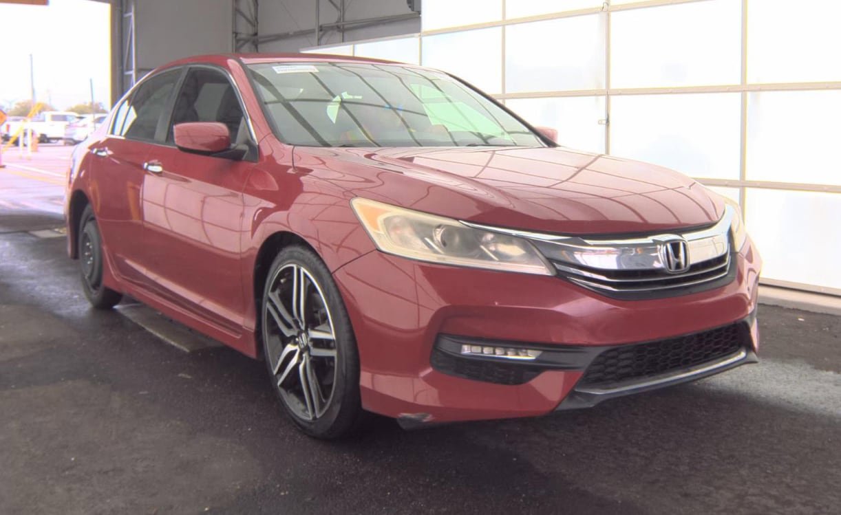Used 2017 Honda Accord Sport image 9