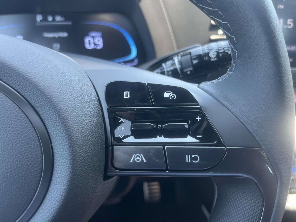 New 2026 Hyundai Elantra SEL Sport FWD image 21