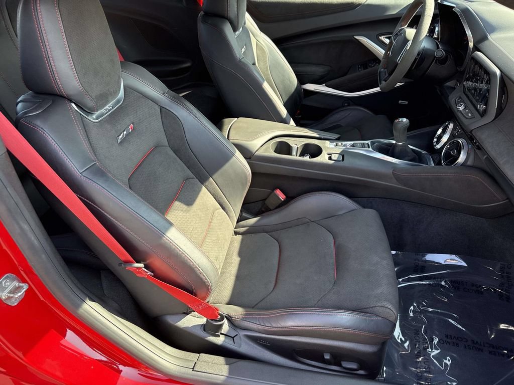 Used 2017 Chevrolet Camaro ZL1 RWD image 7