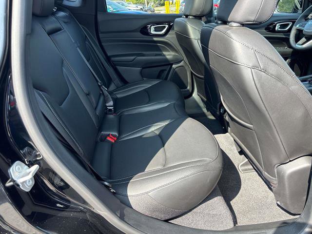 Certified 2024 Jeep Compass Limited w/ High Altitude Package image 13