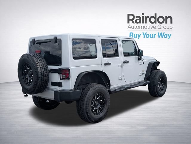 Used 2014 Jeep Wrangler Unlimited Sahara w/ Max Tow Package AWD/4WD image 7