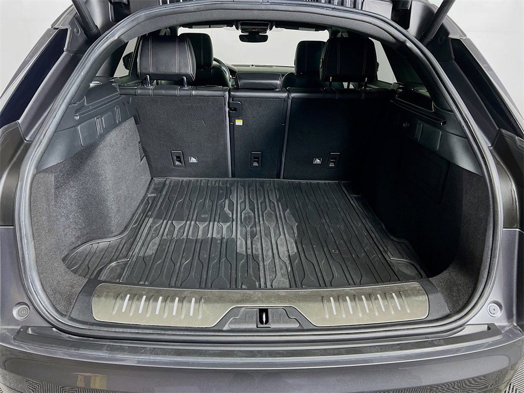 Used 2019 Land Rover Range Rover Velar R-Dynamic SE image 27