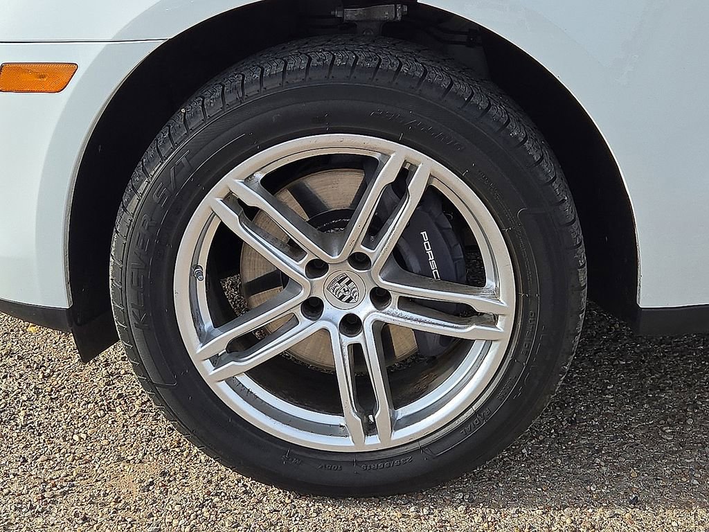 Used 2024 Porsche Macan Turbo image 11