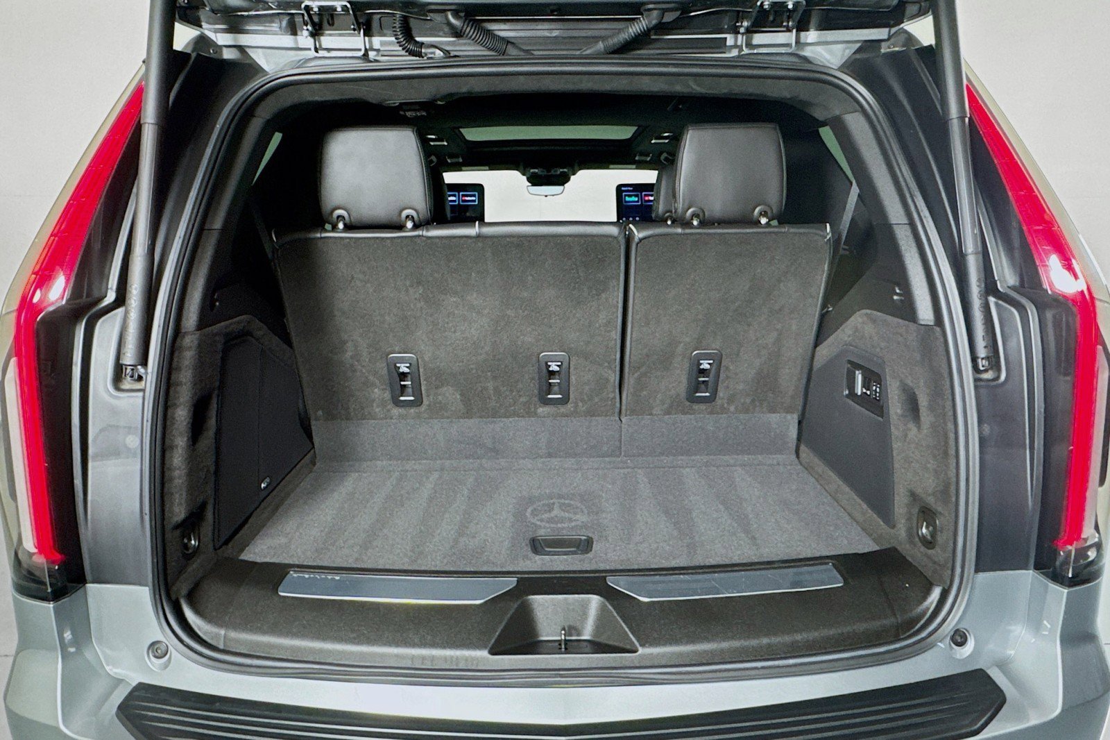 Used 2023 Cadillac Escalade Sport Platinum image 23