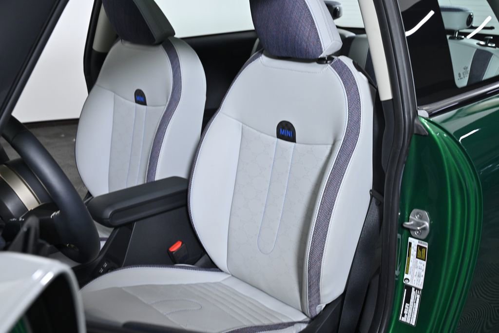 Certified 2025 MINI Cooper S image 22