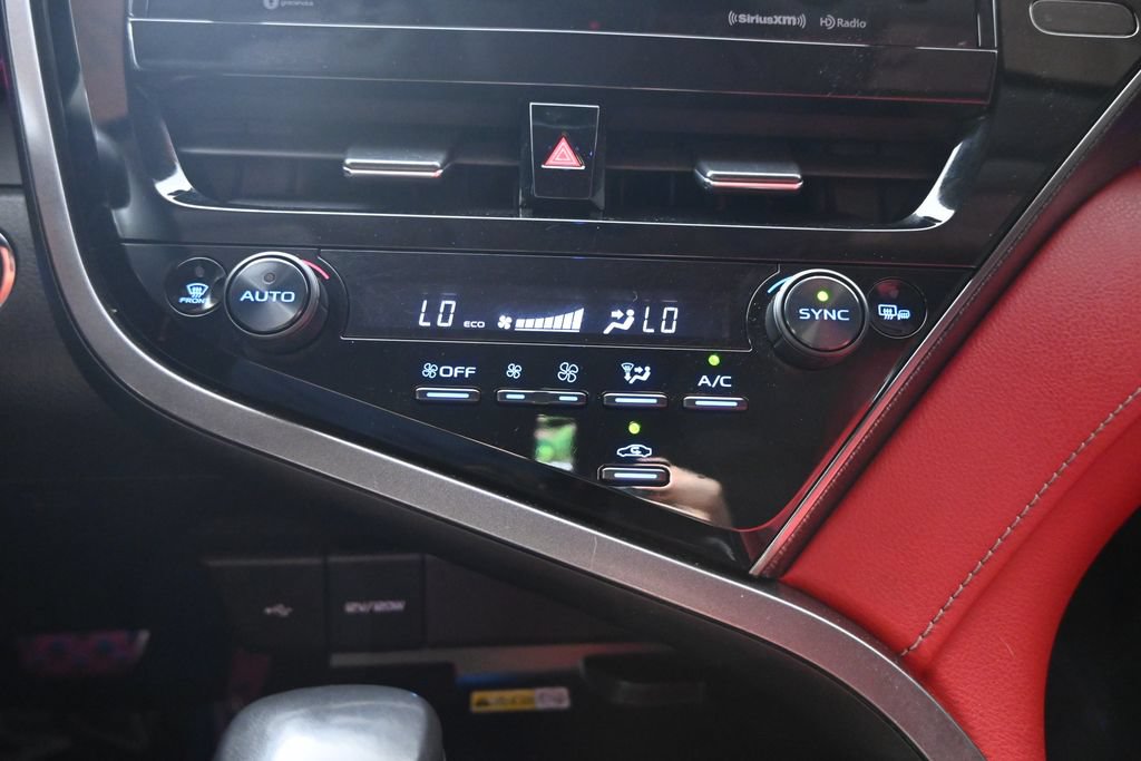 Used 2022 Toyota Camry XSE FWD image 29