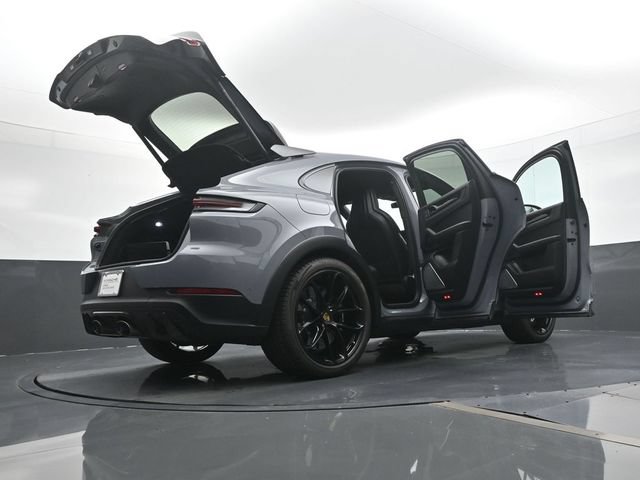 Certified 2024 Porsche Cayenne Turbo GT AWD/4WD image 27