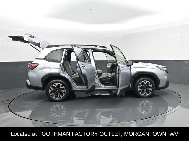 Used 2025 Subaru Forester Premium AWD/4WD image 29