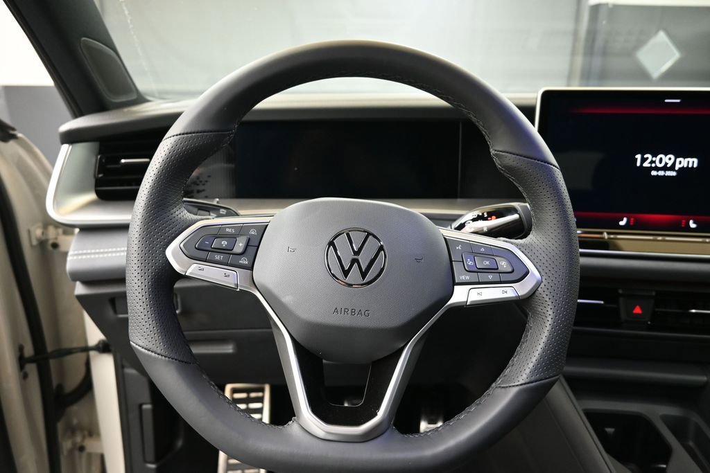 New 2026 Volkswagen Tiguan SE R-Line AWD/4WD image 23