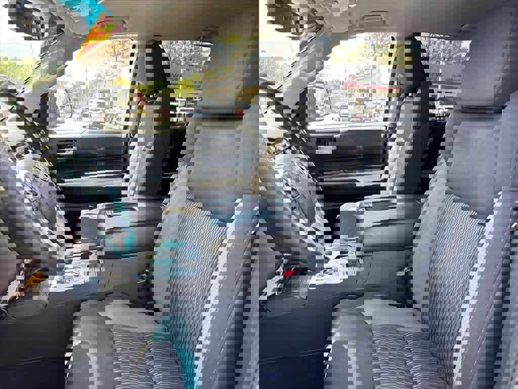 Used 2017 Toyota Tundra SR5 AWD/4WD image 24