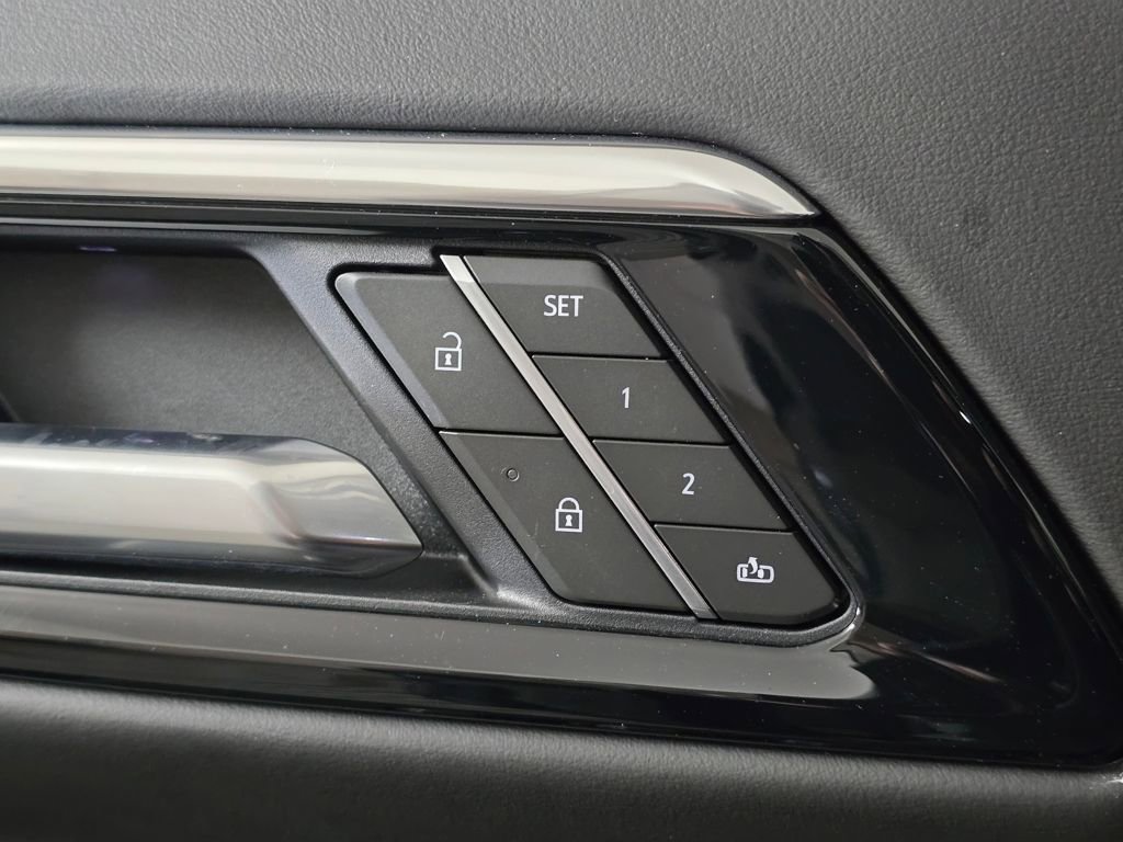 Used 2025 Chevrolet Tahoe RST w/ Comfort Package image 11