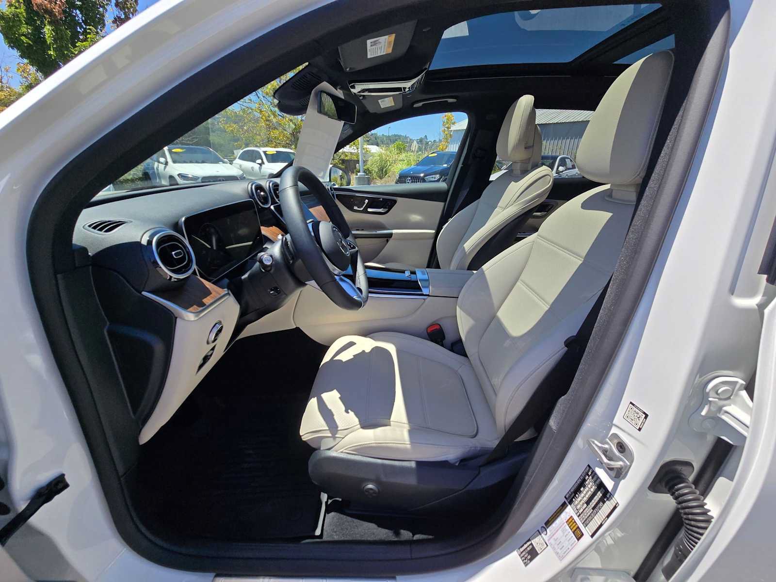 Used 2026 Mercedes-Benz GLC 300 image 21
