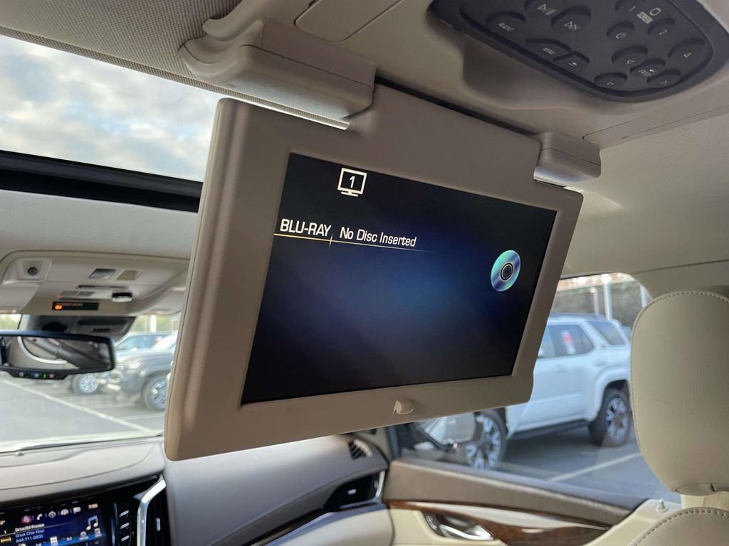 Used 2016 Cadillac Escalade Premium image 24
