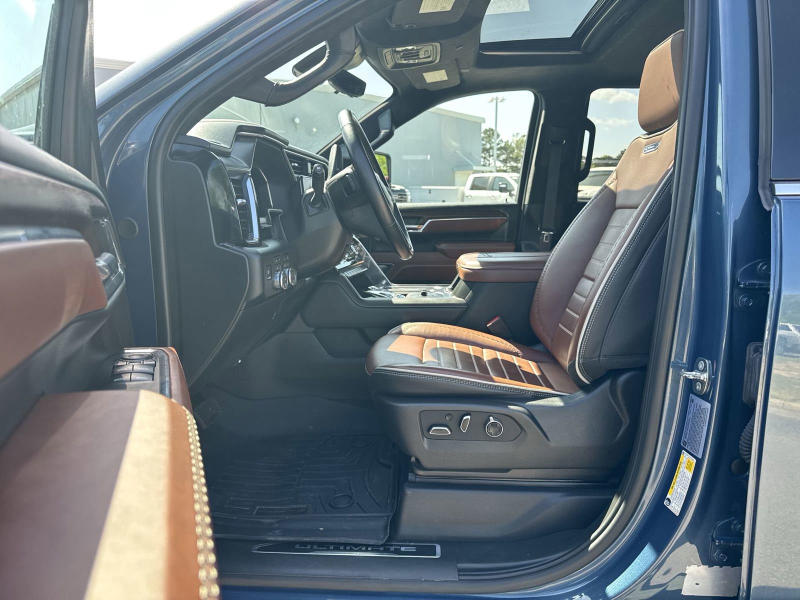 Used 2024 GMC Sierra 2500 Denali Ultimate AWD/4WD image 16